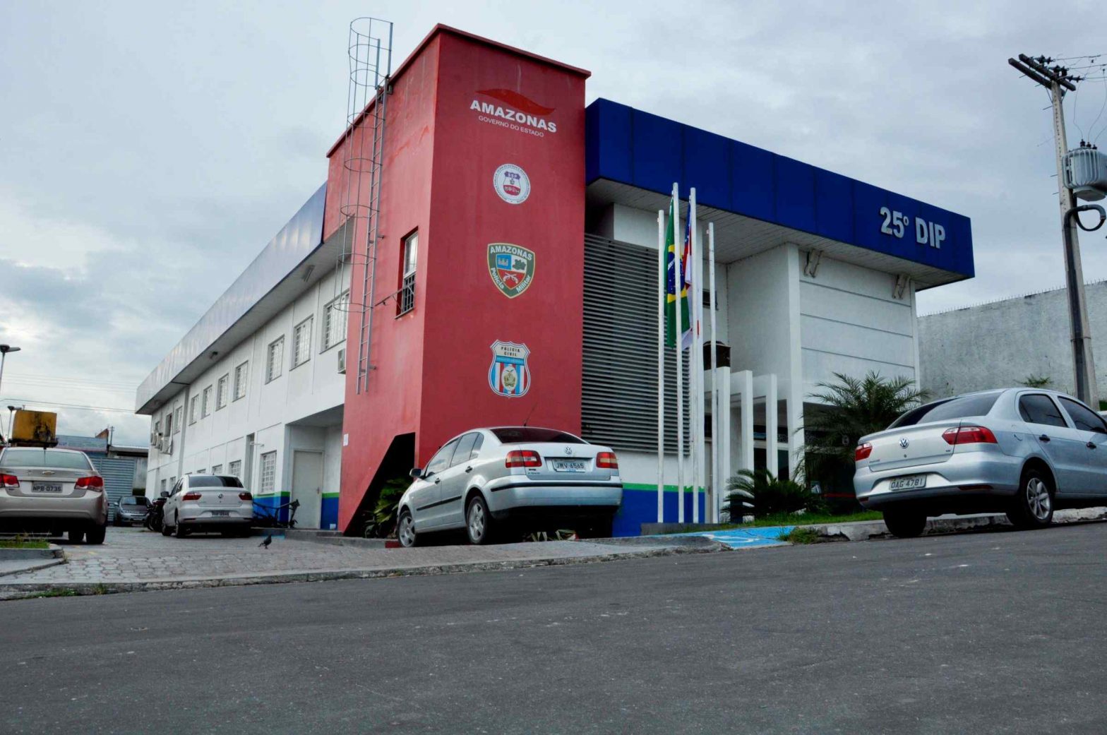 Mulher condenada a 10 anos por tráfico de drogas é presa em Manaus