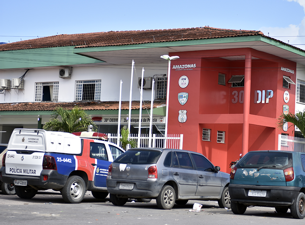 Homem é preso ao registrar boletim de ocorrência em Manaus
