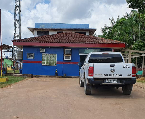 Foragido, suspeito de homicídio é preso com arma e drogas no Amazonas
