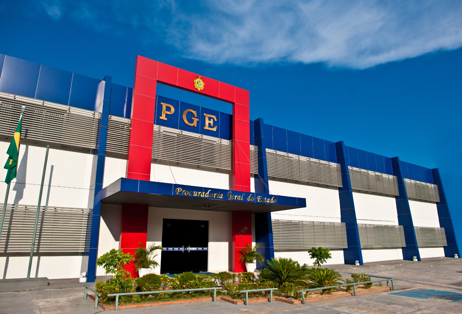 Aprovados em concursos públicos da PGE são nomeados no Amazonas