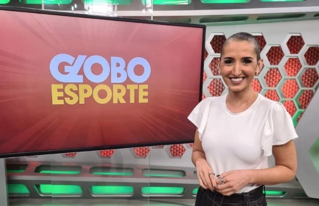 Sem peruca, apresentadora do Globo Esporte fala sobre luta contra o câncer