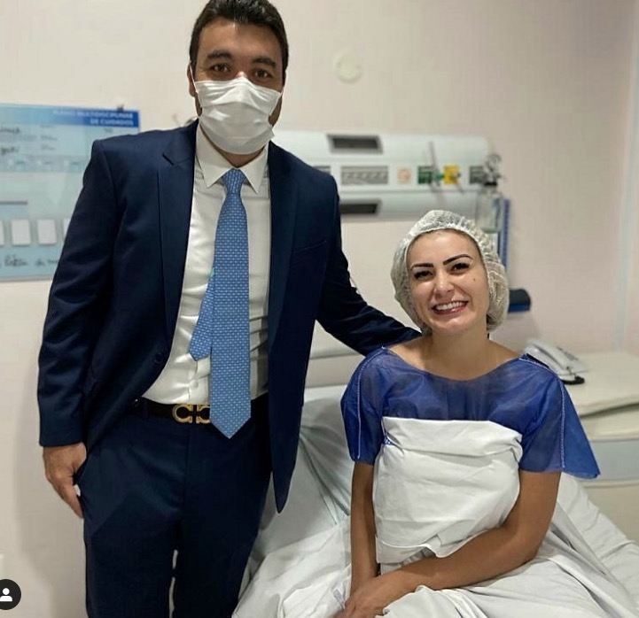 Andressa Urach coloca 590 ml de silicone e fica turbinada: ‘Ficou lindo’