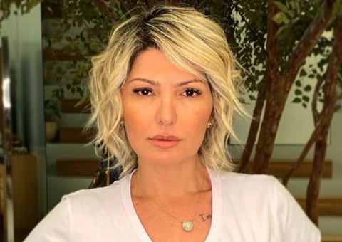 Antônia Fontenelle tem foto usada em site de garotas de programa