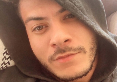 Após sumiço, Arthur Aguiar retorna para redes sociais: 'desintoxicada'