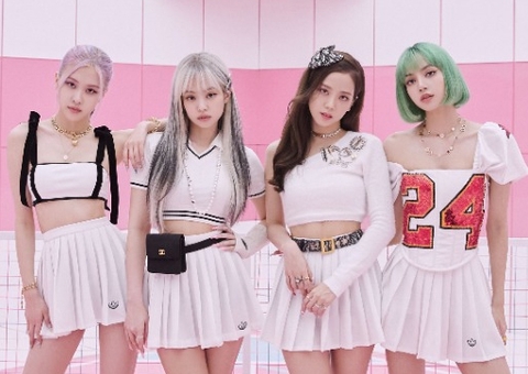 BLACKPINK lança aguardado primeiro ‘The Album’ 