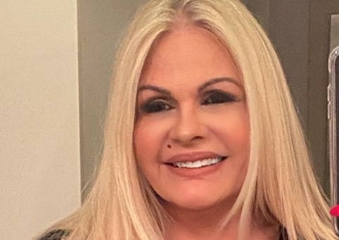 Monique Evans confirma que está com Covid-19: 'muito cansada'