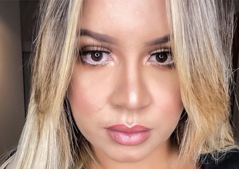 Marília Mendonça deixa 'escapar' marquinha de biquíni em clique ousado  