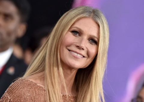 Atriz Gwyneth Paltrow completa 48 anos e posa nua: 'traje de nascimento'
