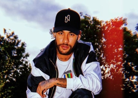 Neymar surge de juliete em plataforma gamer com 100 mil espectadores