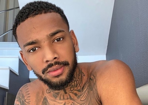 Nego do Borel ostenta carro milionário e ironiza: 'Tô duro'