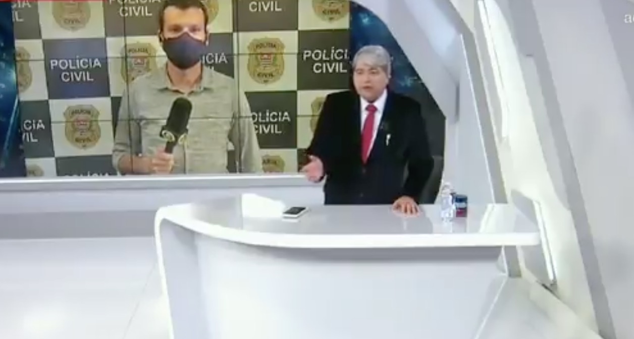 Datena dispensa repórter ao vivo após contato com Covid-19