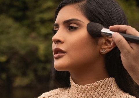 Mileide Mihaile posa como indígena no Amazonas: 'aqui fico arrepiada'