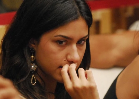 Ex-BBB Tessalia desabafa e culpa reality por estresse pós-traumático 