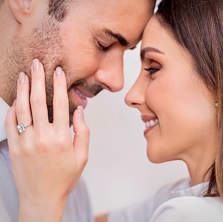 Ex de Kaká, Carol Celico oficializa noivado com Eduardo Scarpa