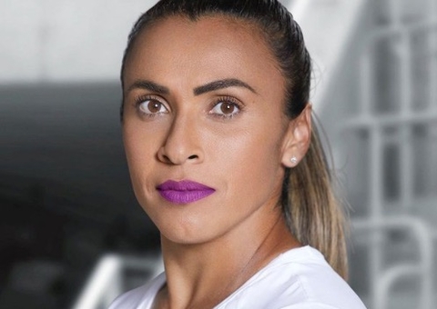 Jogadora Marta anuncia noivado com norte-americana: 'mais um capítulo'  