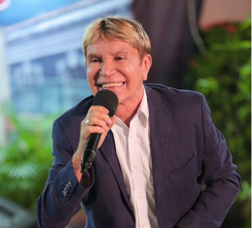 Cantor Zezinho Correa é diagnosticado com covid-19 