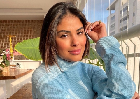 Munik Nunes exibe barriga definida após lip LAD; veja antes e depois