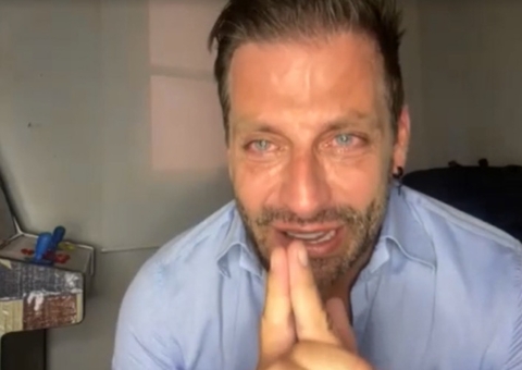 Aos prantos, Henri Castelli fala sobre agressão e diz estar traumatizado