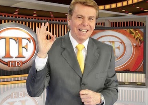 Aos 83, Nelson Rubens mostra antes e depois de harmonização facial