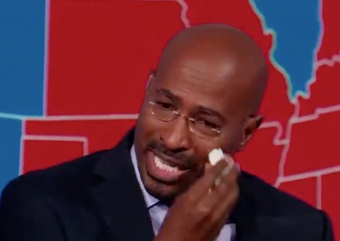 Aos prantos, comentarista da CNN desabafa após vitória de Biden