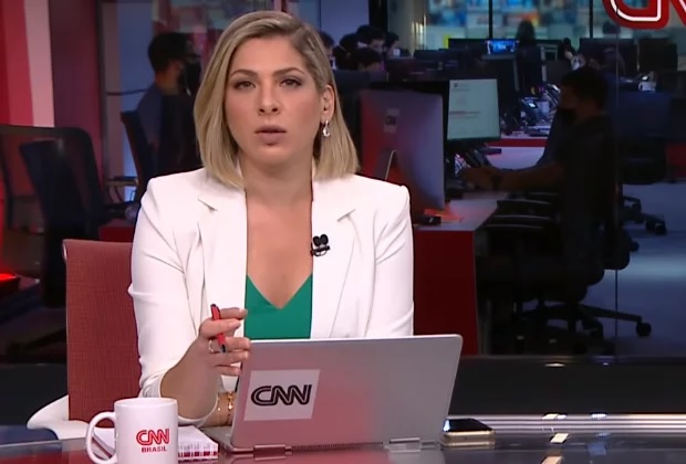 Âncora da CNN Brasil é vítima de golpe com maquininha de cartão