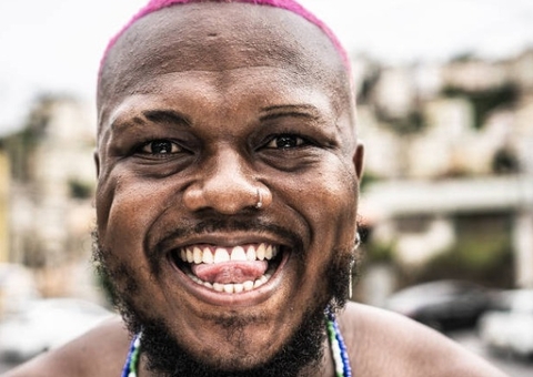 Rapper Djonga é o 1º brasileiro indicado em prêmio internacional de hip hop