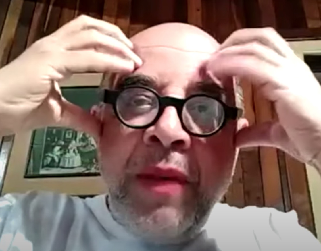 'Doutor Abobrinha' escapou de assalto ao ser reconhecido pelo personagem