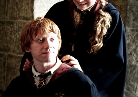 Bebê de atriz de Harry Potter está internado com Covid-19