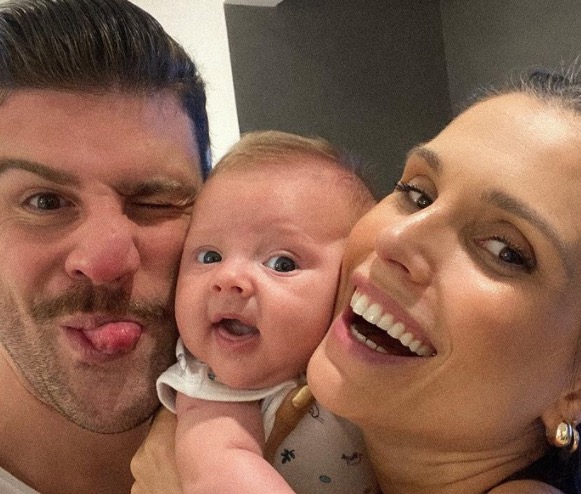 Filho de 2 meses de Flávia Viana e Marcelo Zangrandi é internado 