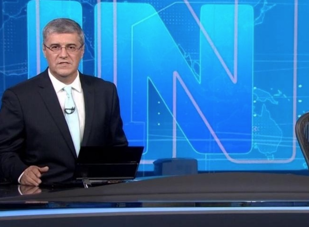 Apresentador do Jornal Nacional critica Bolsonaro: 'imoral e criminoso'