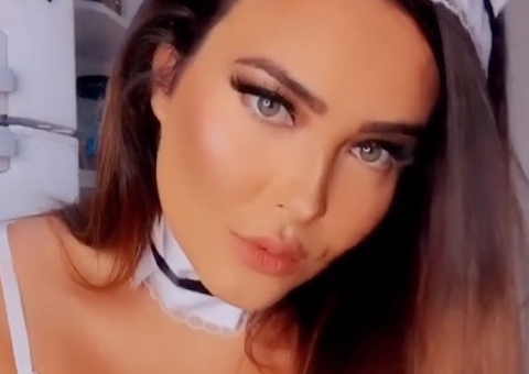 Rebolando, Geisy Arruda tira a calcinha em vídeo no grupo proibidão