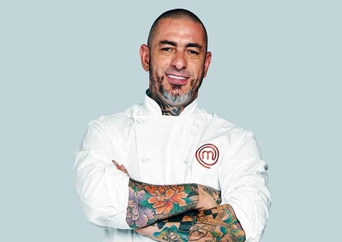 Fogaça xinga internautas após questionar origem da Covid: 'vaca'