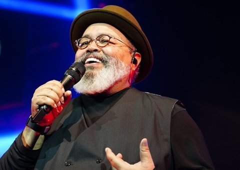 Jorge Aragão deixa hospital após 12 dias internado com Covid-19 