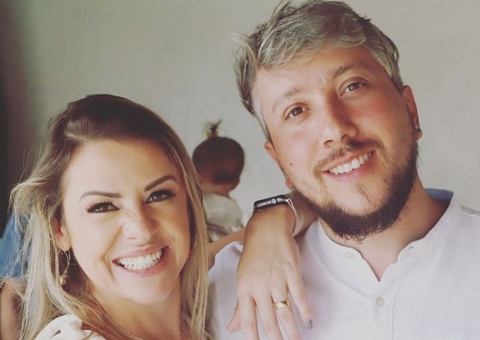 Viúva do baterista do Lagum anuncia gravidez em vídeo emocionante