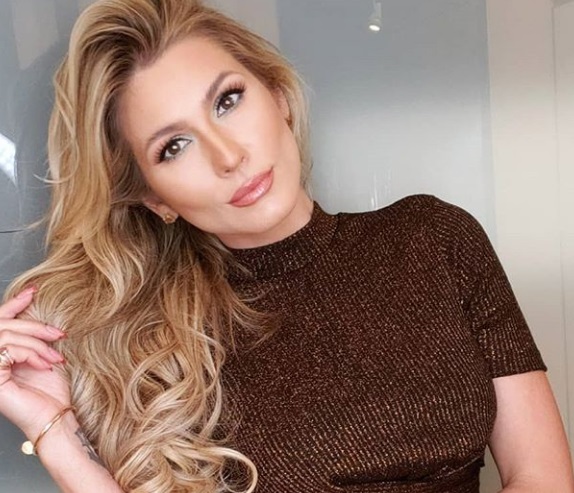 Globo sonda Lívia Andrade para o BBB21 após demissão do SBT