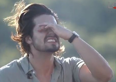 Luan Santana chora durante live em prol do Pantanal 