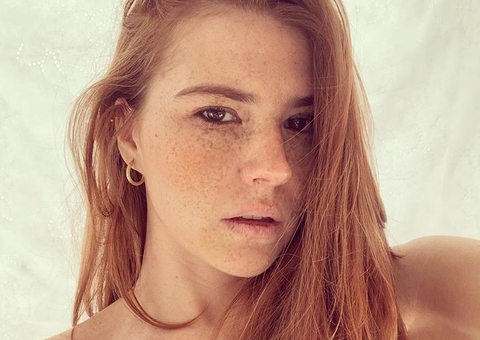 Atriz Mariah de Moraes revela que foi traída após nascimento do filho