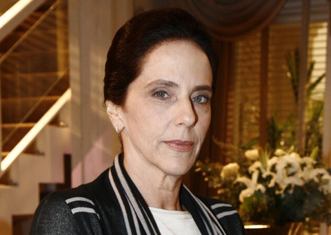 Atriz Rosaly Papadopol morre aos 64 anos 