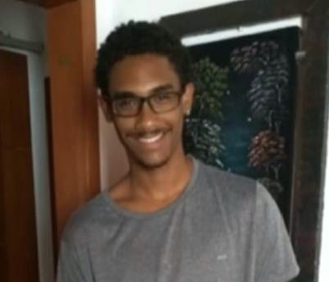 'Estou metendo o pé do país', diz Neguinho da Beija-Flor após morte de neto