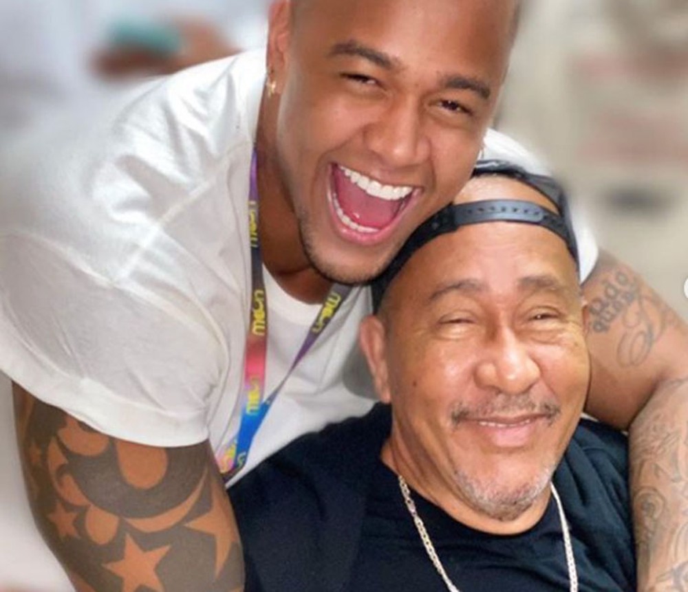 Pai do cantor Léo Santana morre aos 68 anos 