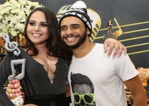 Perlla manda indireta para o ex-marido após fim do casamento de 9 anos 