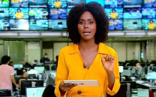 Cena de sexo é exibida durante apresentação de Maju Coutinho no Jornal Hoje