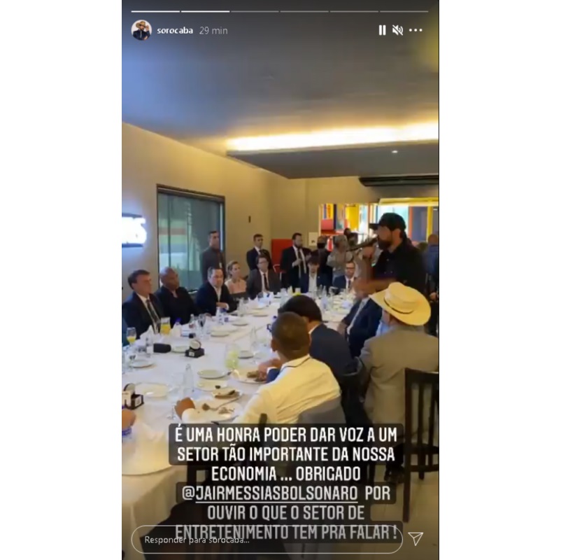 Sorocaba e Naiara Azevedo estiveram em almoço polêmico com Jair Bolsonaro