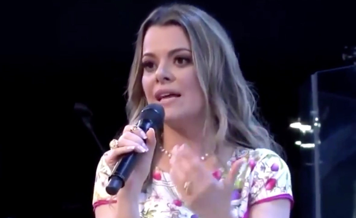 Ana Paula Valadão diz que gays são a causa da Aids e é detonada