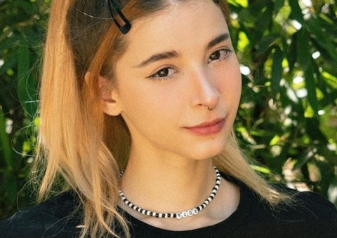 BBB21? Gamer Thaiga posta foto e seguidores desconfiam de confinamento