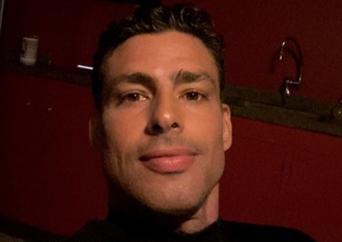 Cauã Reymond convida usuários de app para 'dormir com ele' e enlouquece web