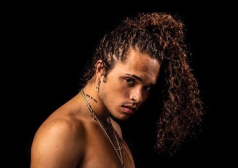 Vitão fala sobre namoro com Luísa Sonza e esclarece sobre meme 'meu casal'