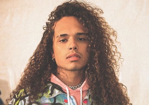 Vitão surge irreconhecível em foto ao relembrar adolescência