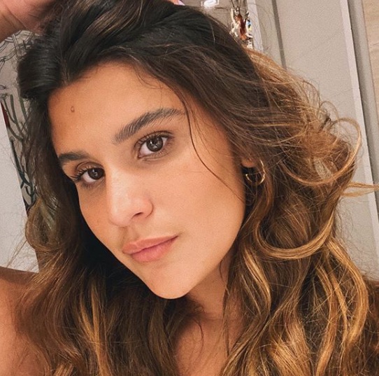 Aos 20, Giulia Costa abre restaurante e recebe elogios de Otaviano Costa 