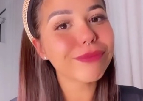 Influencer Júlia Peixoto viraliza após reagir a convite para jantar